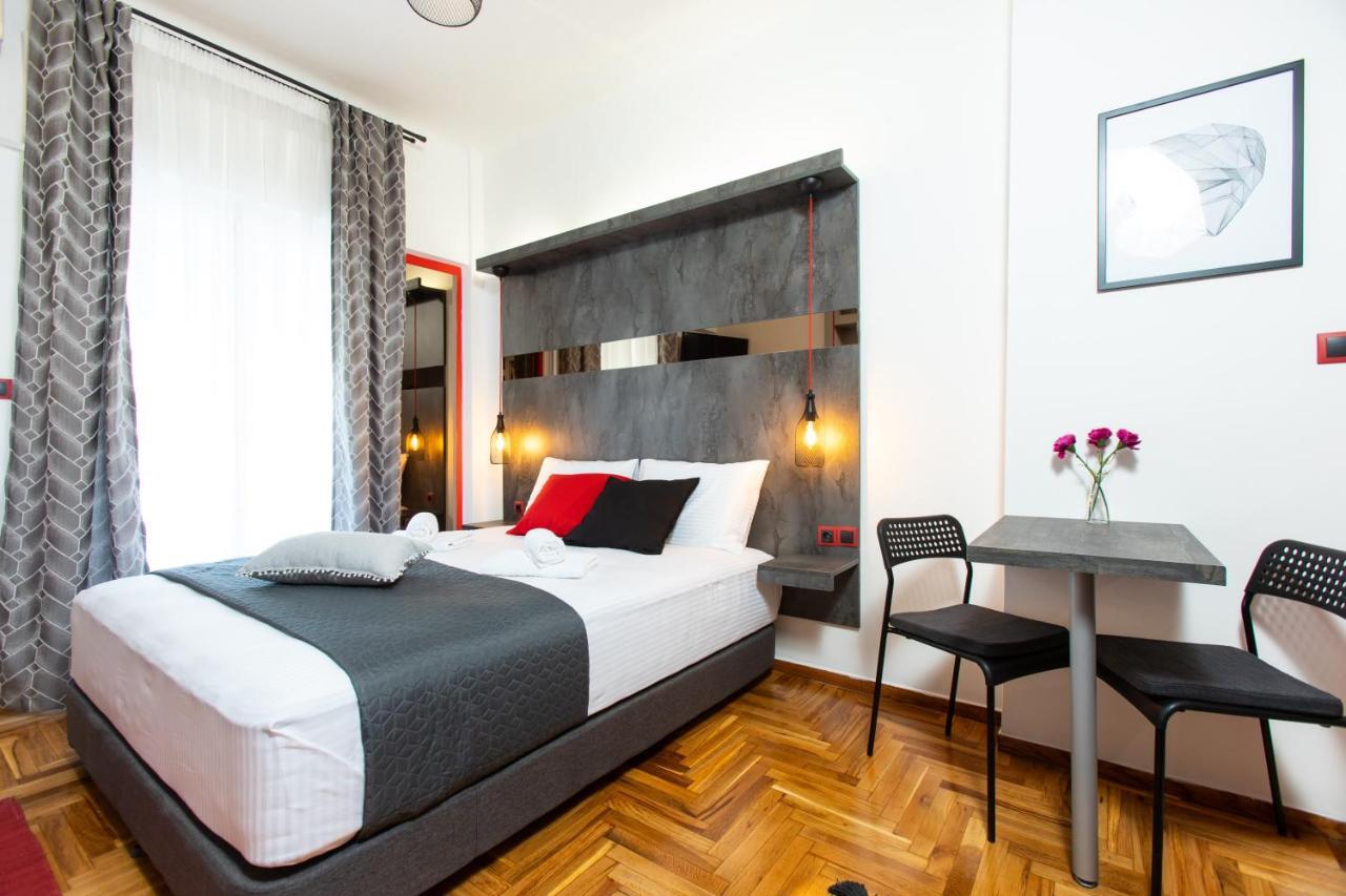 Downtown Luxury Boutique Suites : The Red Suite Thessaloniki Exterior foto