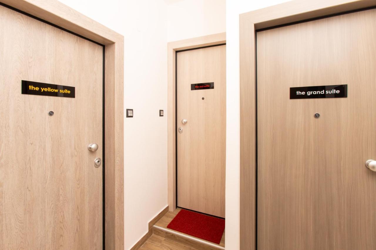 Downtown Luxury Boutique Suites : The Red Suite Thessaloniki Exterior foto
