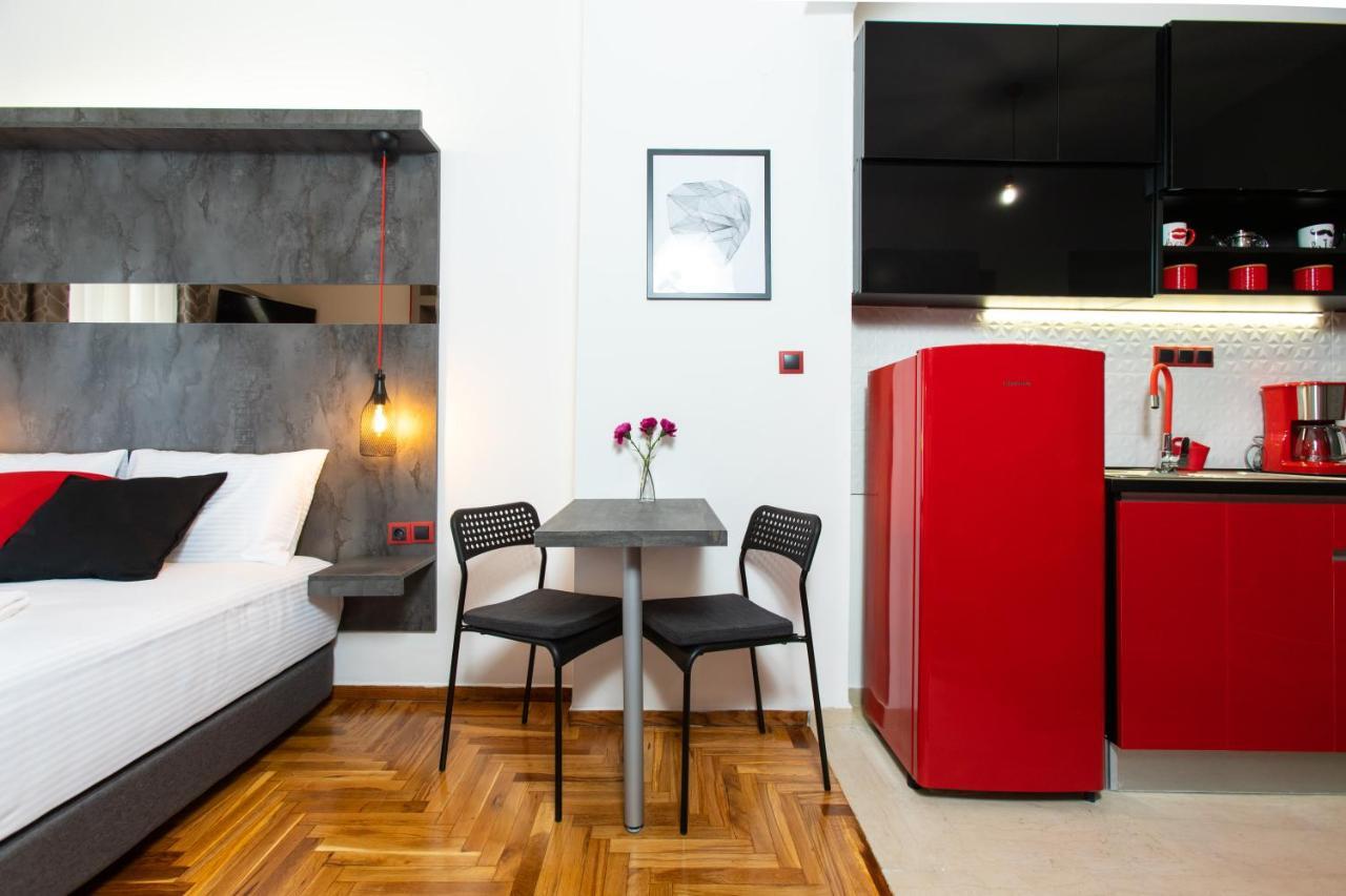 Downtown Luxury Boutique Suites : The Red Suite Thessaloniki Exterior foto